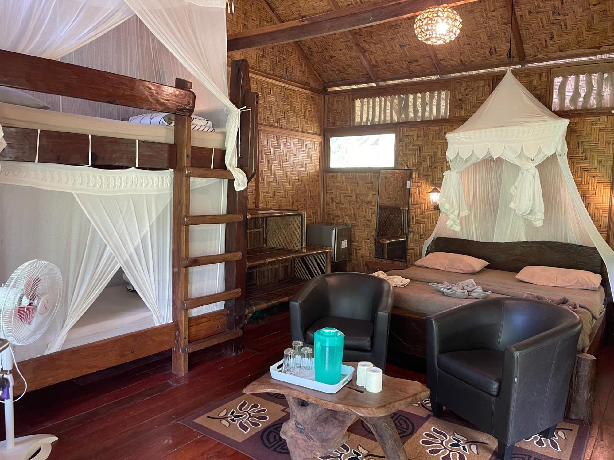 Kupu Kupu Garden Guest House & Cafe Bukit Lawang Exterior foto