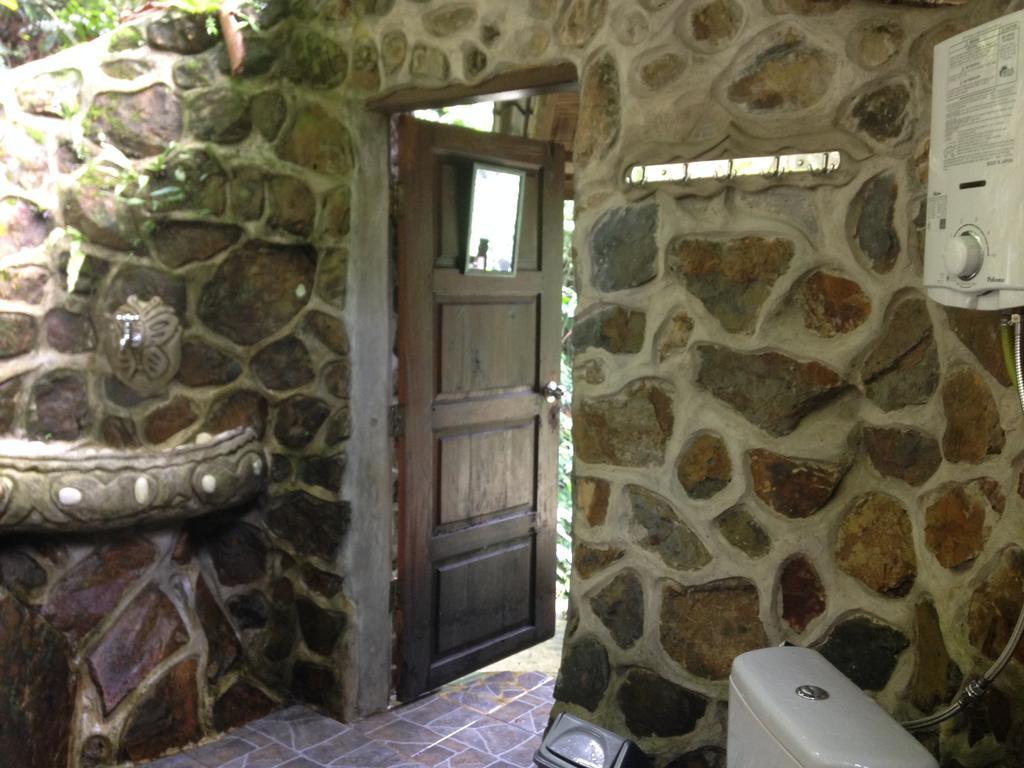 Kupu Kupu Garden Guest House & Cafe Bukit Lawang Exterior foto